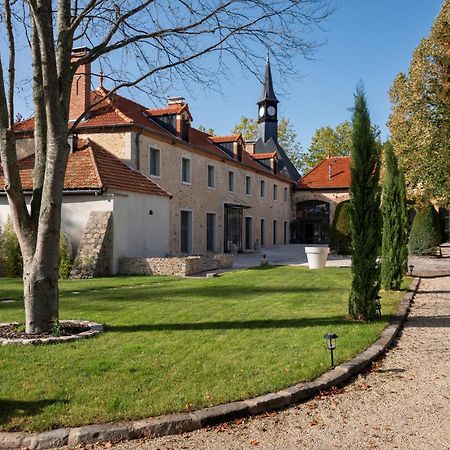 Loft Dans Le Clocher Face Au Chateau Bonnelles Kültér fotó