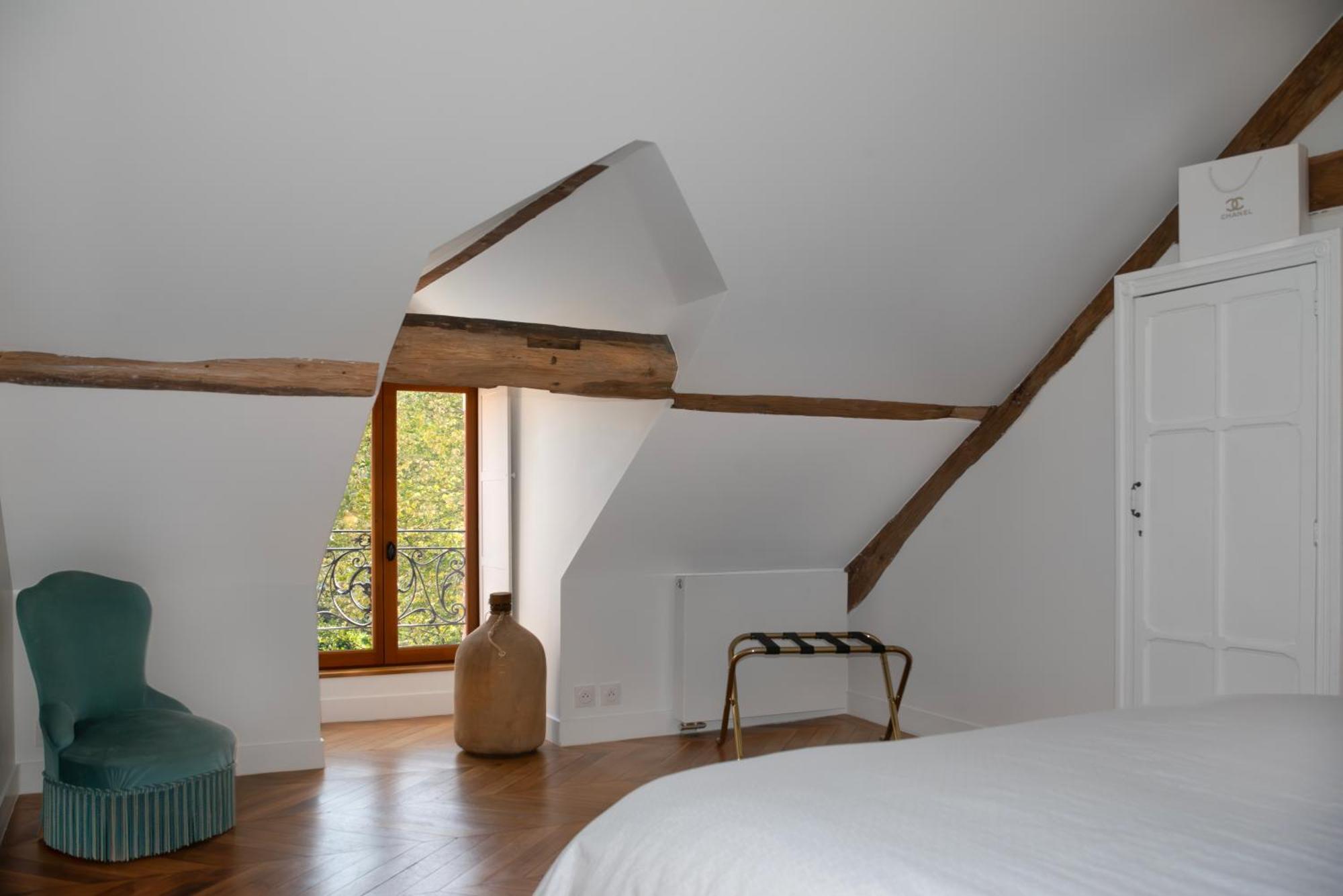 Loft Dans Le Clocher Face Au Chateau Bonnelles Kültér fotó